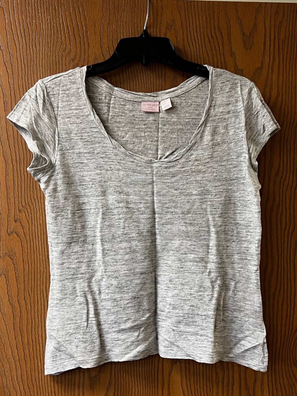 100% Linen Light Gray Scoop Neck Women’s Tee
